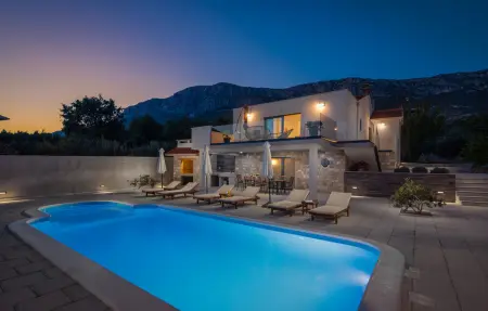 Location Maison à Kastel Sucurac 8 personnes