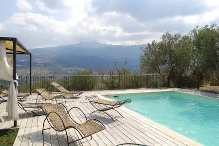 Location Maison à Seggiano 8 personnes