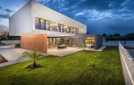 Location Maison à Liznjan 8 personnes