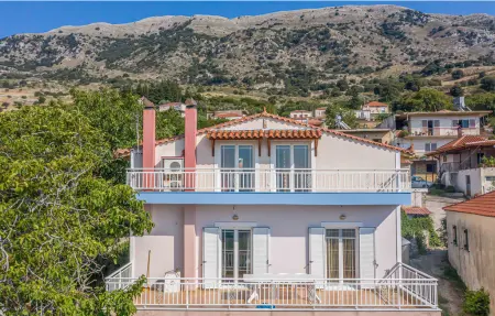 Location Maison à Patra 9 personnes