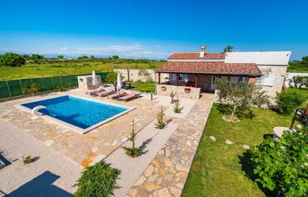 Location Maison à Donji Zemunik 4 personnes