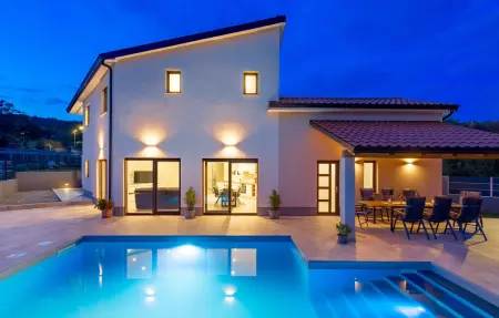 Location Maison à Rijeka 8 personnes