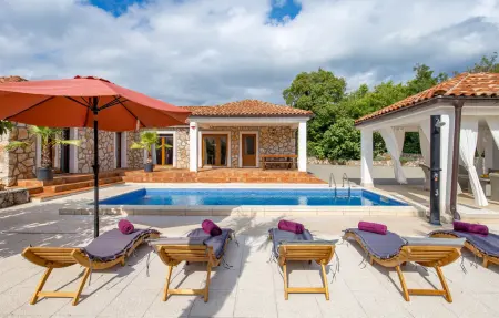 Location Maison à Gostinjac 8 personnes