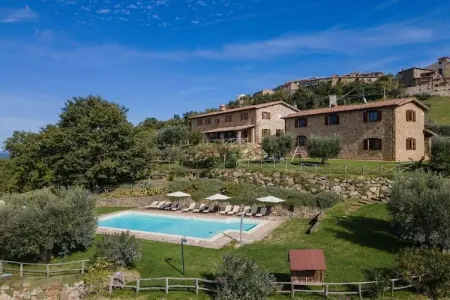 Location Maison à Preggio 18 personnes