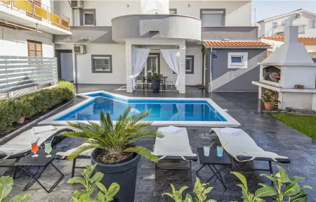 Location Maison à Vodice 8 personnes