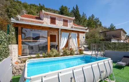 Location Maison à Mliniste 4 personnes