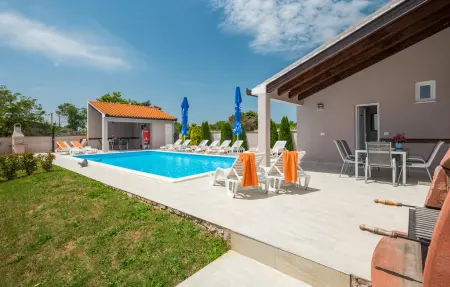 Location Maison à Valtura 16 personnes