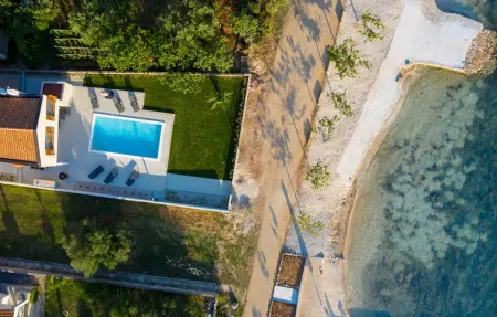 Location Maison à Turanj 8 personnes