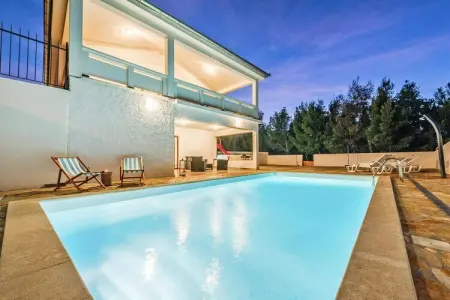 Location Villa à Jasenice 8 personnes