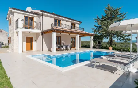 Location Maison à Vizinada 8 personnes