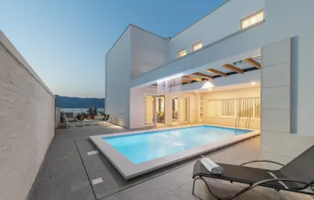 Location Maison à Povlja 10 personnes