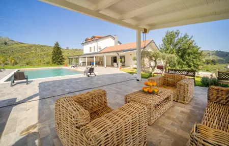 Location Maison à Belmonte Mezzagno 19 personnes