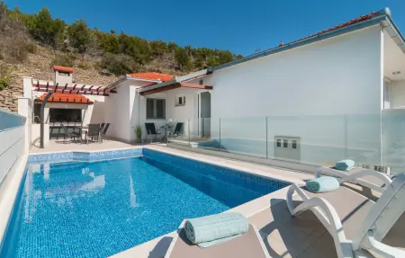 Location Maison à Zrnovnica 8 personnes