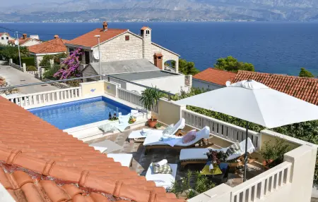 Location Maison à Postira 10 personnes