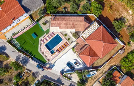 Location Maison à Vir 10 personnes