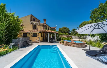 Location Maison à Veliki Vareski 8 personnes