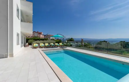 Location Maison à Bregi 9 personnes