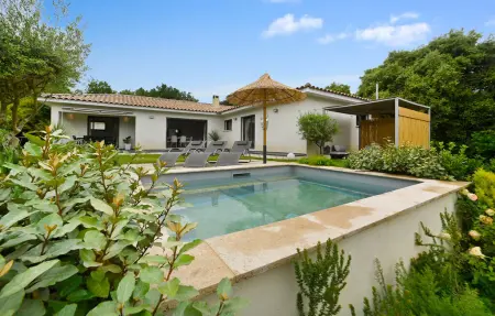 Location Maison à St Laurent des Arbres 6 personnes