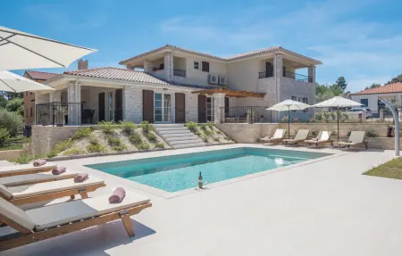 Location Maison à Umag 8 personnes