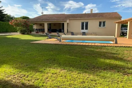 Location Villa à Saint Laurent la Vernède 10 personnes