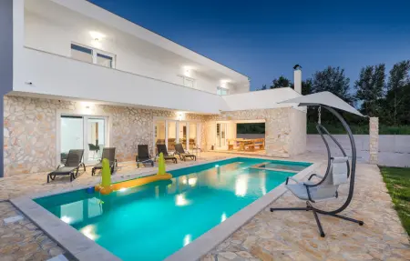 Location Maison à Jursici 10 personnes