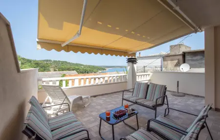 Location Maison à Povlja 7 personnes