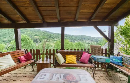 Location Maison à Saint Laurent d'Olt 4 personnes