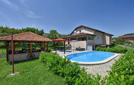 Location Maison à Breznicki Hum 4 personnes