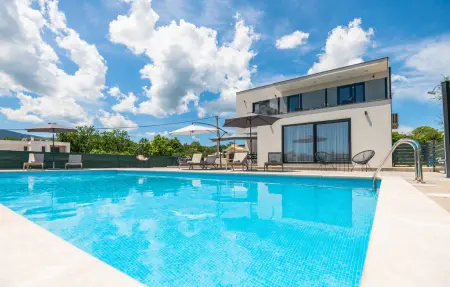 Location Maison à Grubine 10 personnes