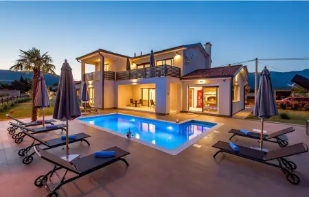 Location Maison à Drazice 8 personnes