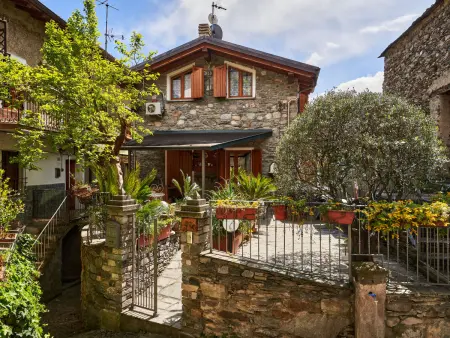 Location Maison à Domaso 7 personnes