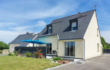 Location Maison à Marzan 13 personnes