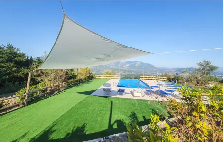 Location Maison à Senerchia 15 personnes