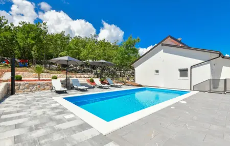 Location Maison à Drum 6 personnes