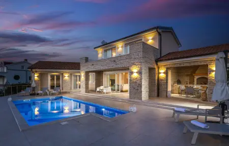 Location Maison à Malinska 8 personnes