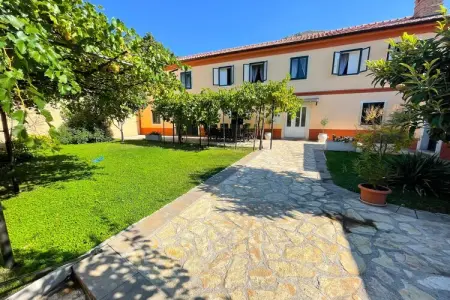 Location Maison à Drivenik 10 personnes