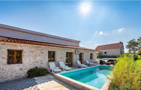 Location Maison à Lisane Tinjske 4 personnes