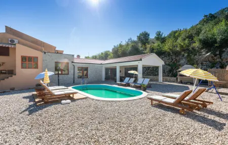 Location Maison à Kula Norinska 10 personnes