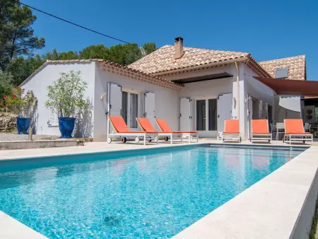 Location Maison à Salernes 10 personnes