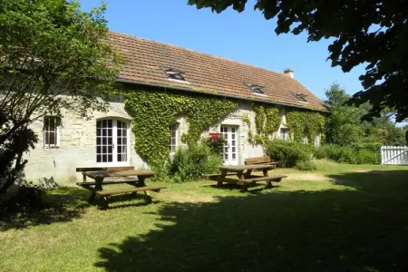 Location Maison à ASNIERES EN BESSIN 9 personnes