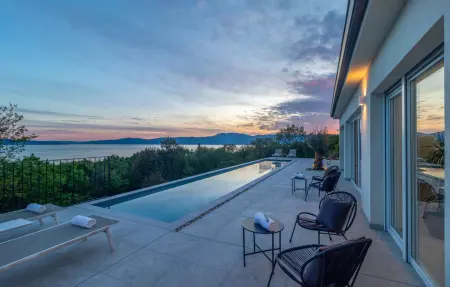 Location Maison à Kostrena 12 personnes