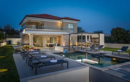 Location Maison à Brzac 8 personnes