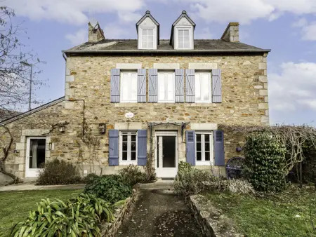 Location Maison à Yffiniac 8 personnes