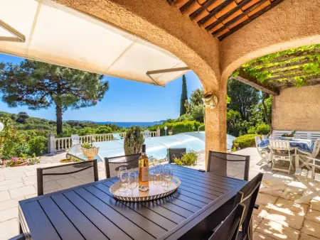Location Villa à Le Lavandou 6 personnes