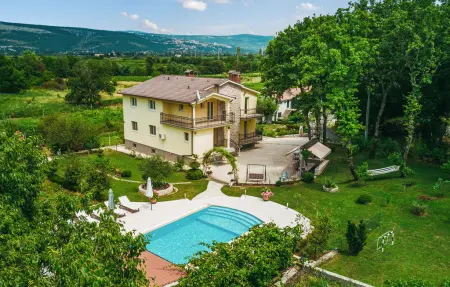 Location Maison à Grubine 12 personnes