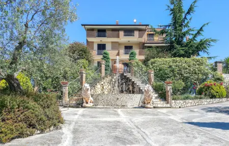 Location Maison à Caiazzo 12 personnes