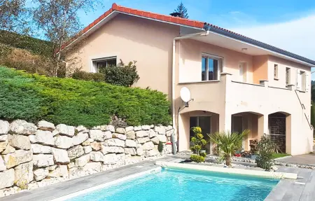 Location Maison à La Valla en Gier 6 personnes