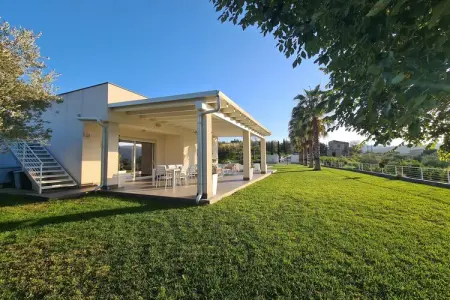 Location Maison à Leonforte 4 personnes