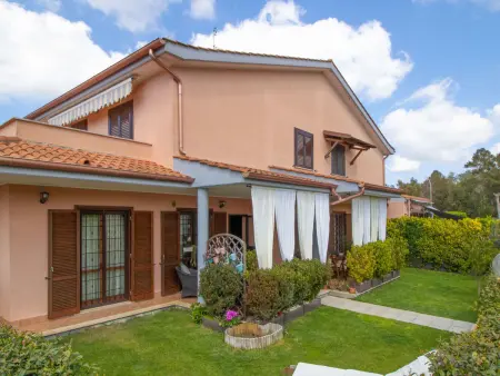 Location Maison à Ardea 5 personnes