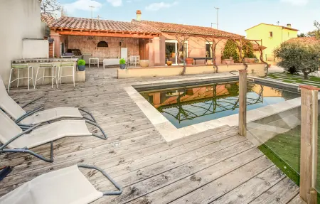 Location Maison à Orange 6 personnes